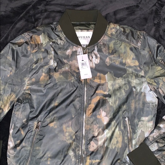 Men GUESS bomber - Picture 1 of 7
